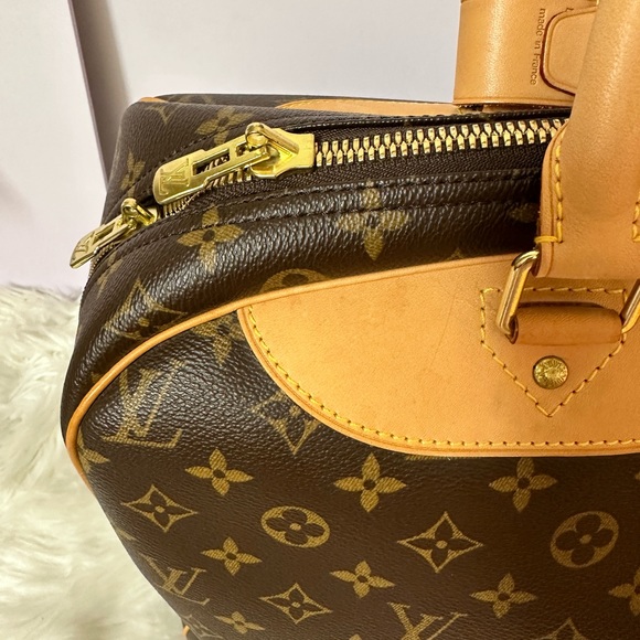 💎✨Authentic✨💎 louis Vuitton Canvass monogram Evasion hand carry travel - Picture 3 of 13